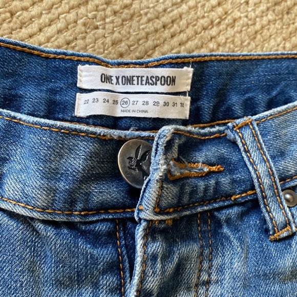 One Teaspoon blue Bonita cutoffs Jean shorts size 26 festival back pocket fade - Picture 4 of 8